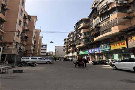 大观园新电梯房两室两厅一卫28万